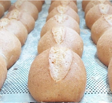 Pão Francês sem glúten - Integral- Sem Soja e Conservante - Vegano -  320 g c/4unid (CONGELADO)- 